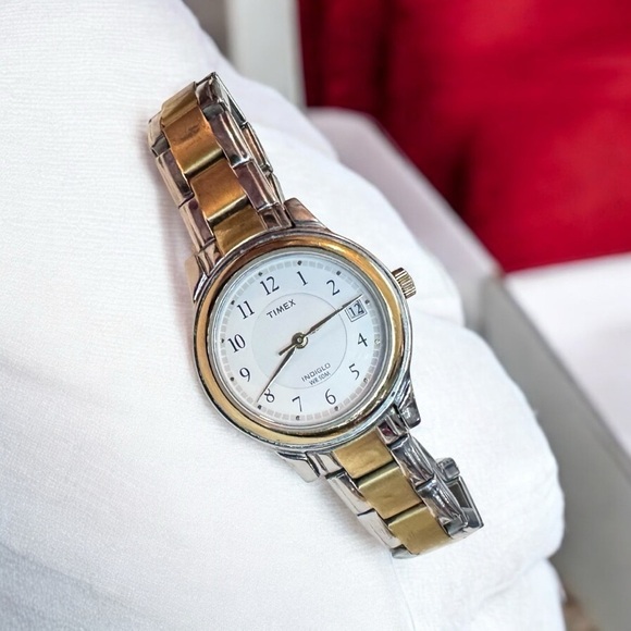 Vintage Timex Indiglo Two-Tone Quartz Watch main image 4